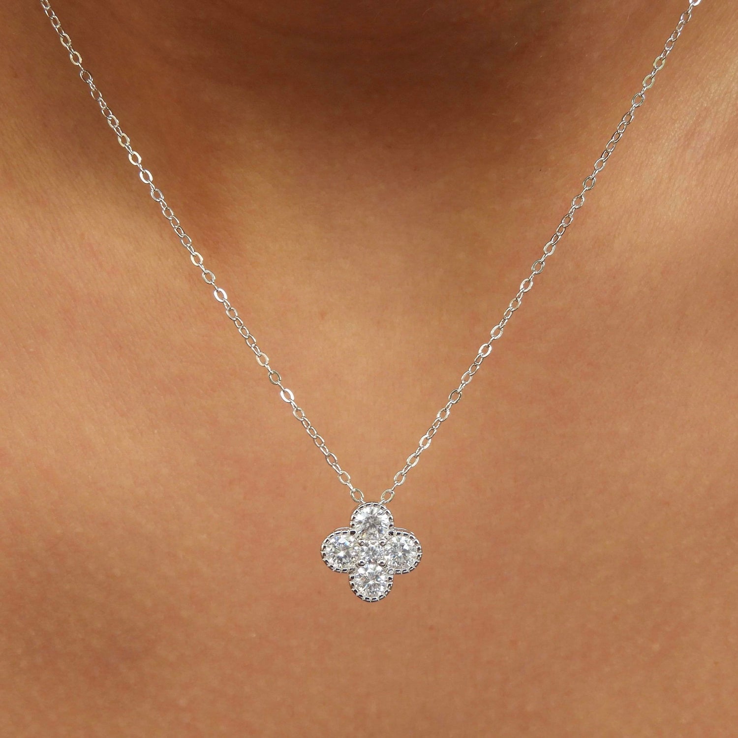 Petra Clover Silver Necklace