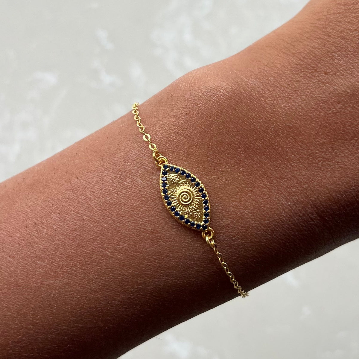 Acantha Dark Blue Gold Chain Bracelet