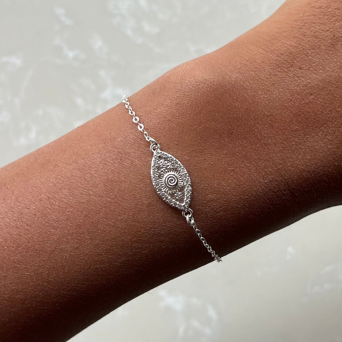 Acantha Clear Silver Chain Bracelet