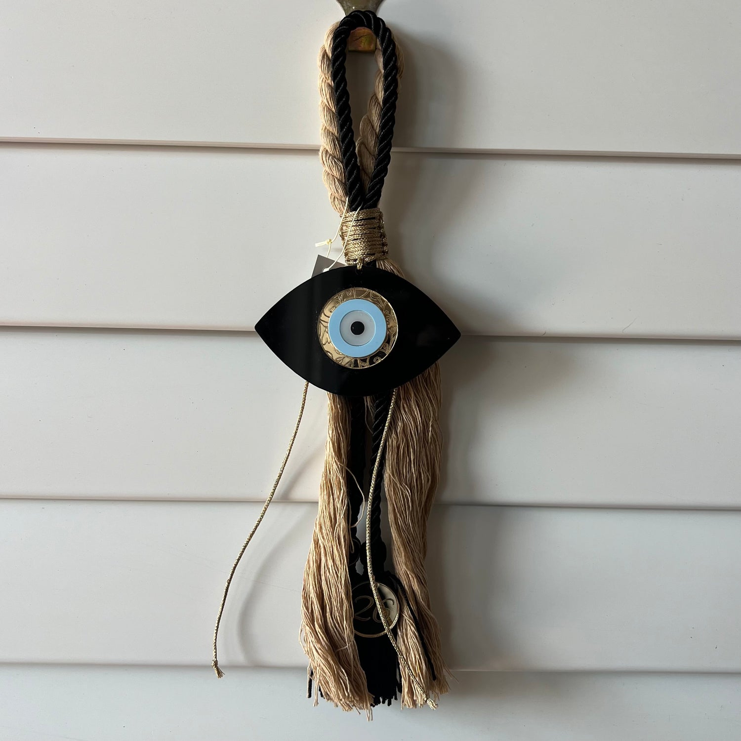 Gouri Black Mati Plexiglass