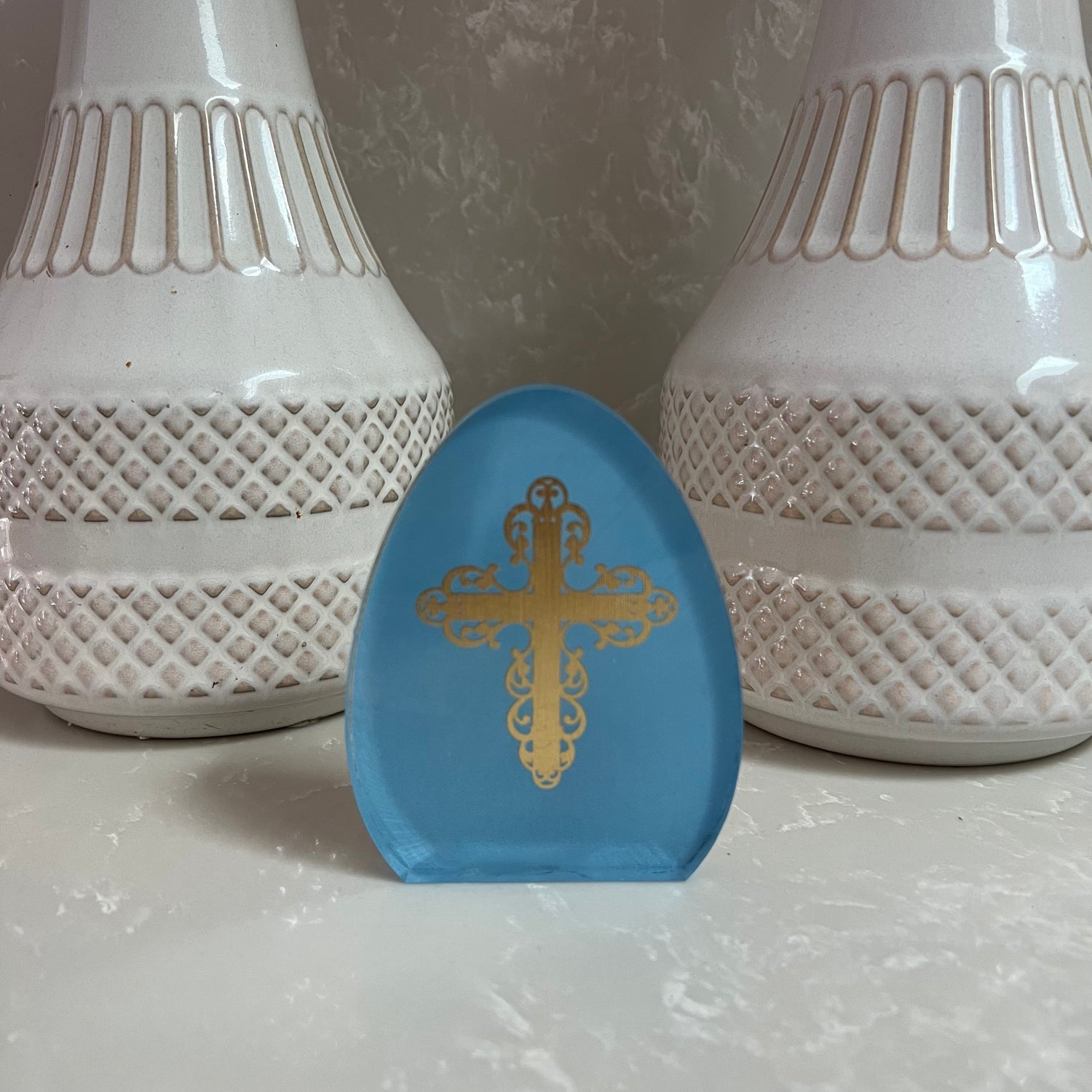 Plexi Glass Cross Light Blue