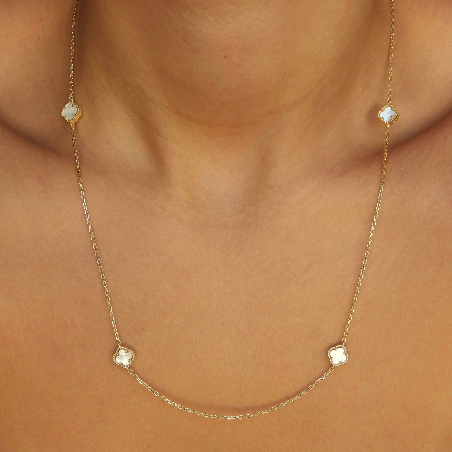 Mother Of Pearl 5 Clover Piece Gold Necklace