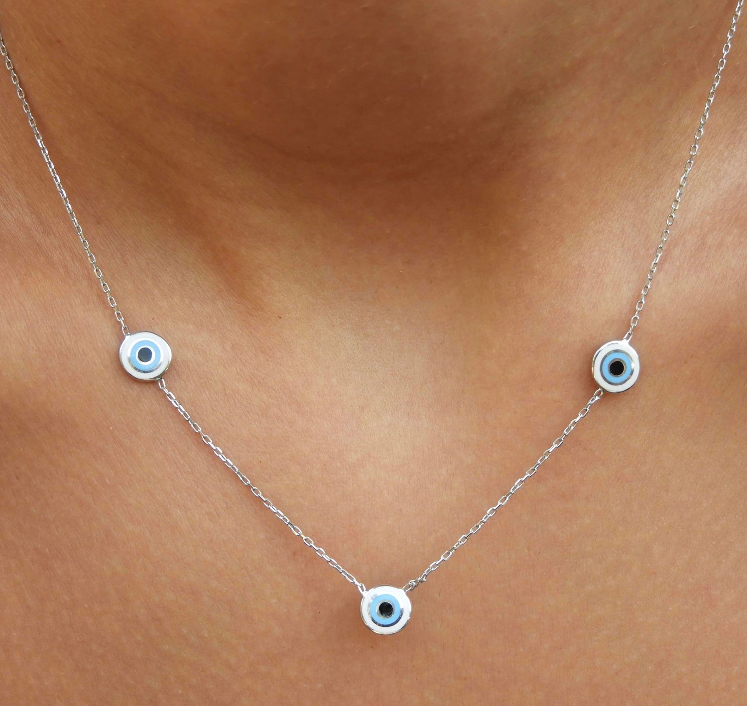 {{ product_title }} - Mimi Mati