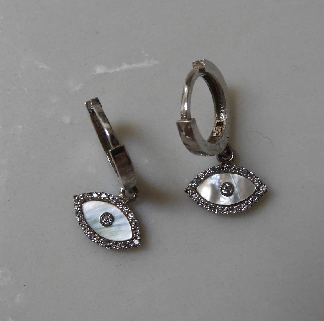 {{ product_title Earrings }} - Mimi Mati
